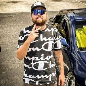 Meet your Posher, Alex